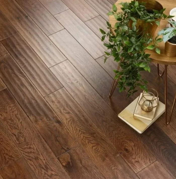 Naturecraft Solid wood Coffee Hand Scrapped Lacquered Oak 125